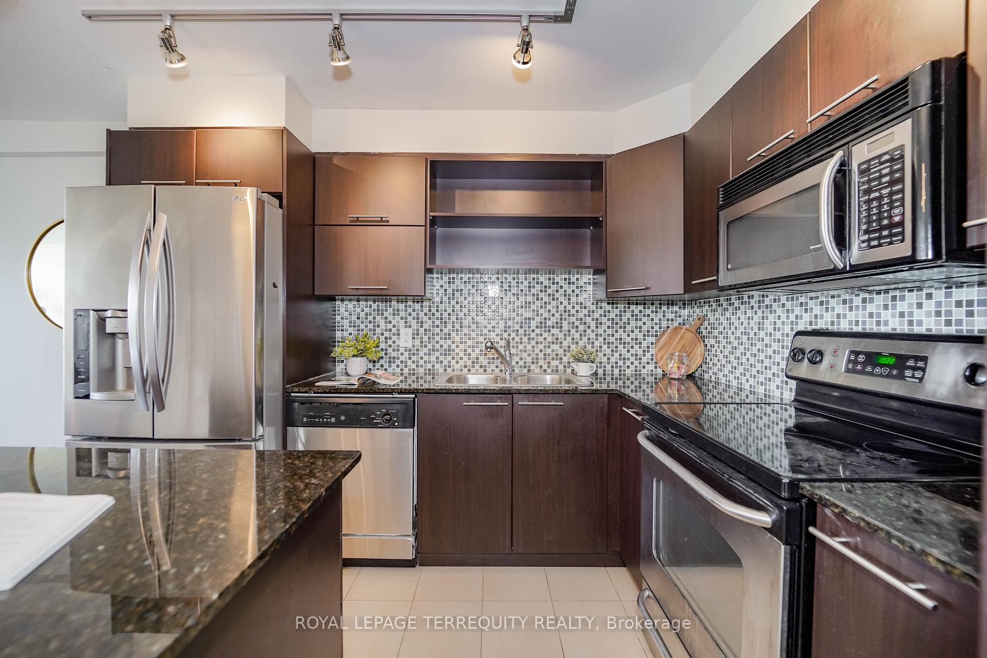 Photo 39 of Unit 1011, 39 Galleria Parkway, Markham, Commerce Valley — HOMEH