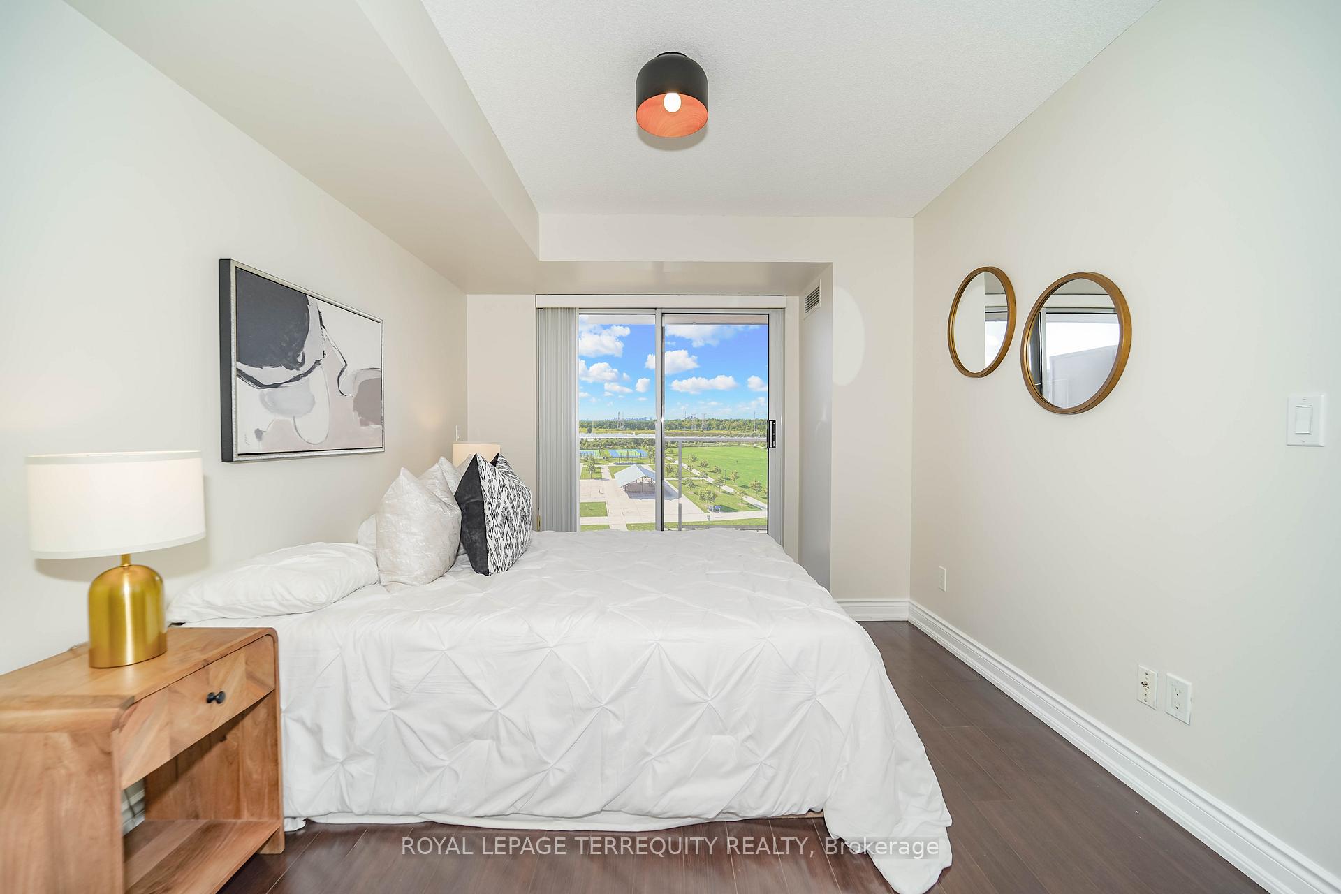 Photo 10 of Unit 1011, 39 Galleria Parkway, Markham, Commerce Valley — HOMEH
