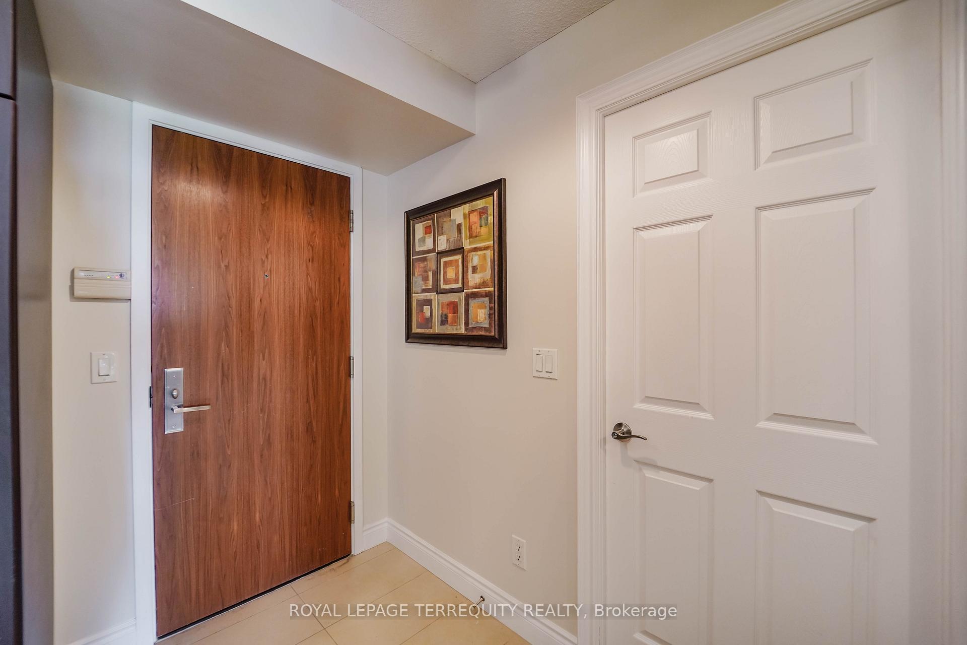 Photo 15 of Unit 1011, 39 Galleria Parkway, Markham, Commerce Valley — HOMEH