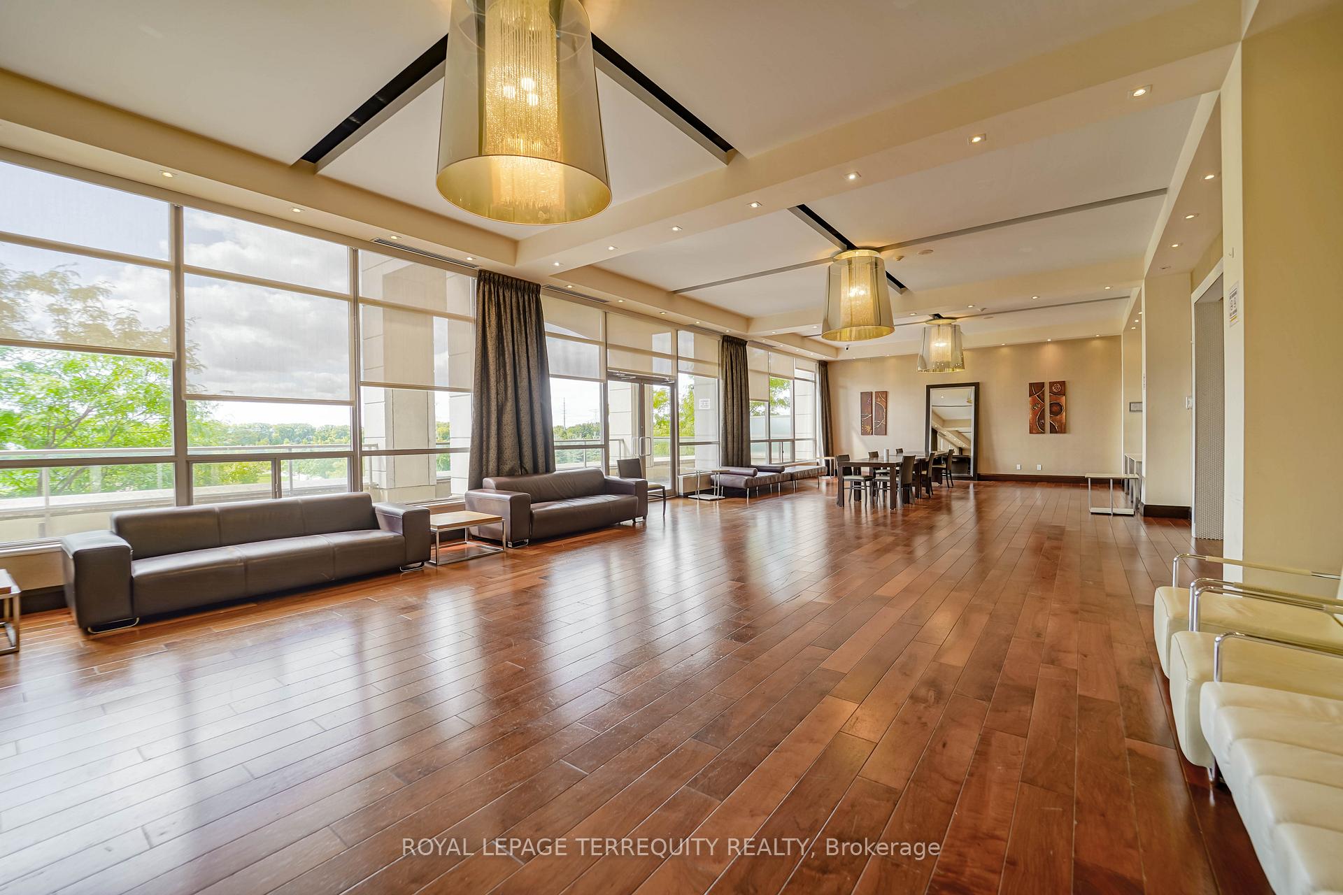 Photo 6 of Unit 1011, 39 Galleria Parkway, Markham, Commerce Valley — HOMEH