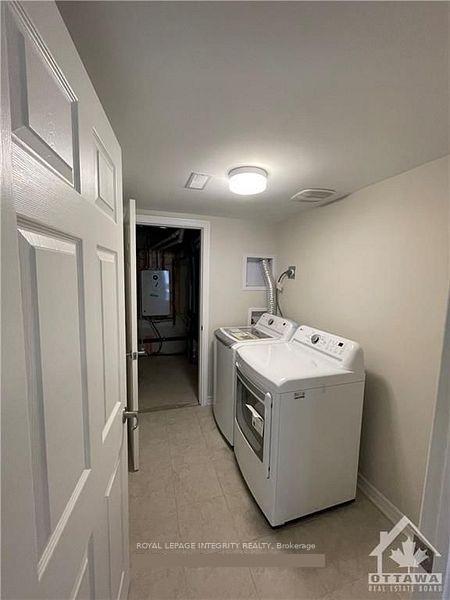 Photo 2 of 304 Ilmenite Private, Ottawa, Barrhaven - Heritage Park — HOMEH