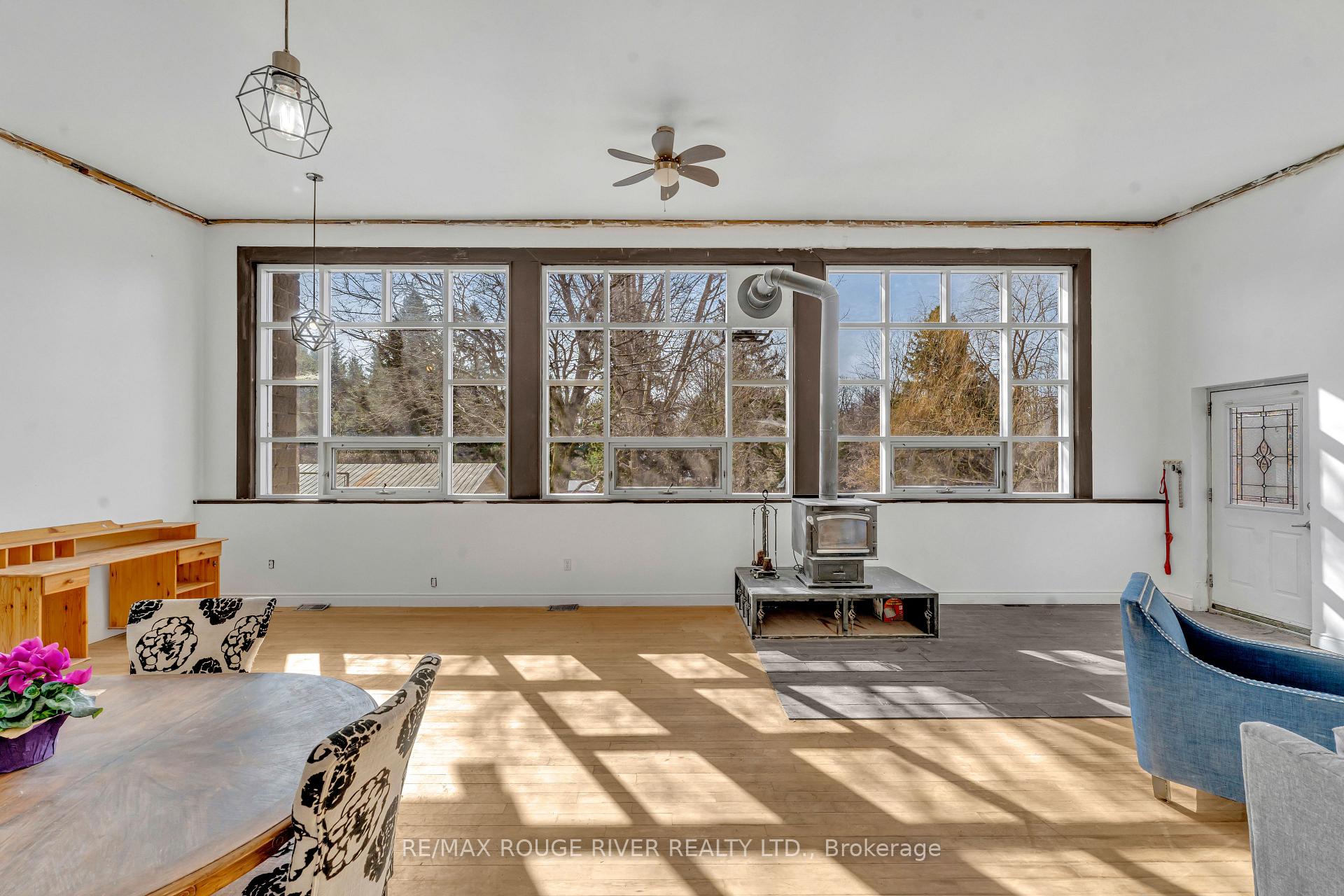 Photo 8 of 7523 Oak Ridges Drive, Hamilton Township, Rural Hamilton — HOMEH