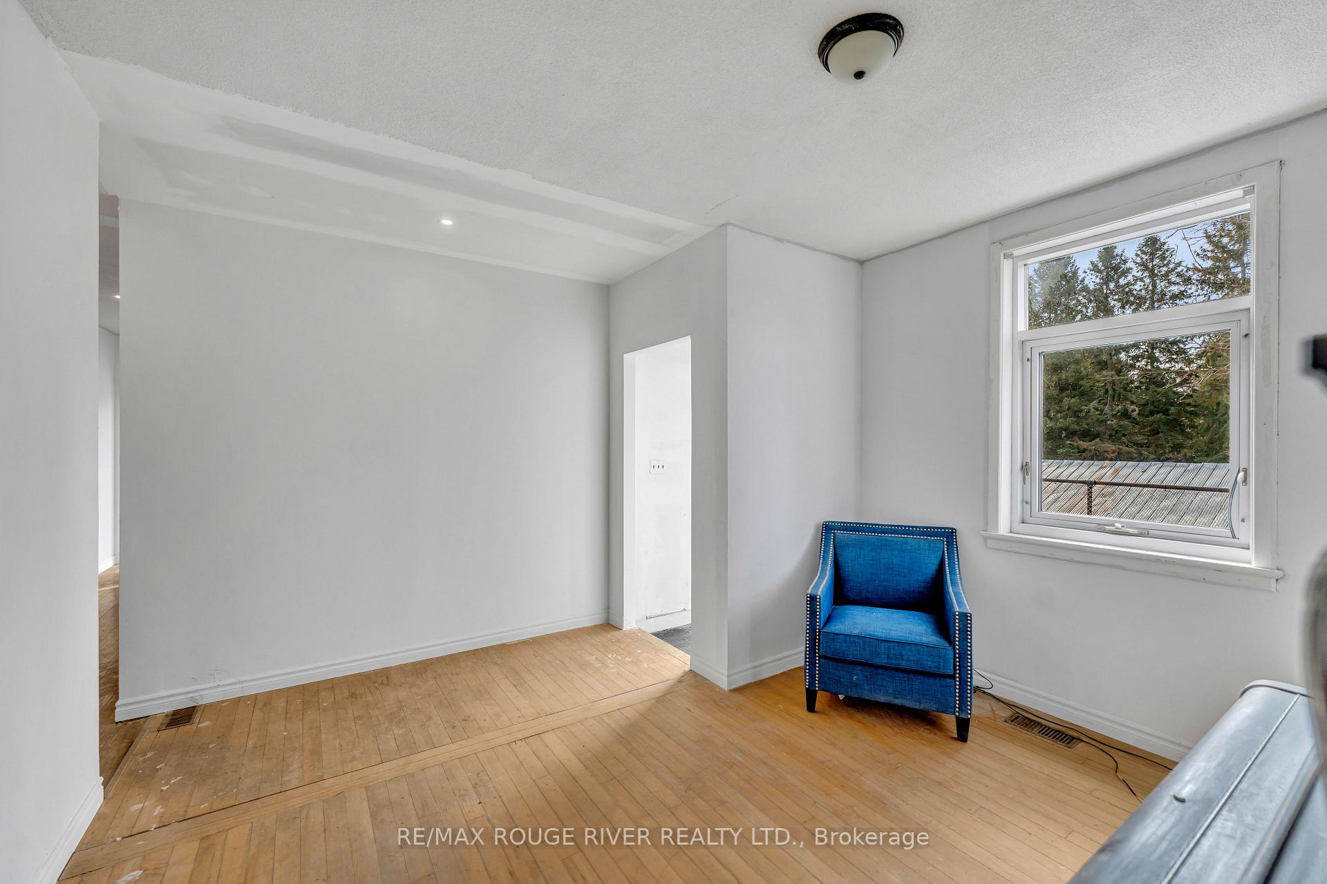 Photo 11 of 7523 Oak Ridges Drive, Hamilton Township, Rural Hamilton — HOMEH