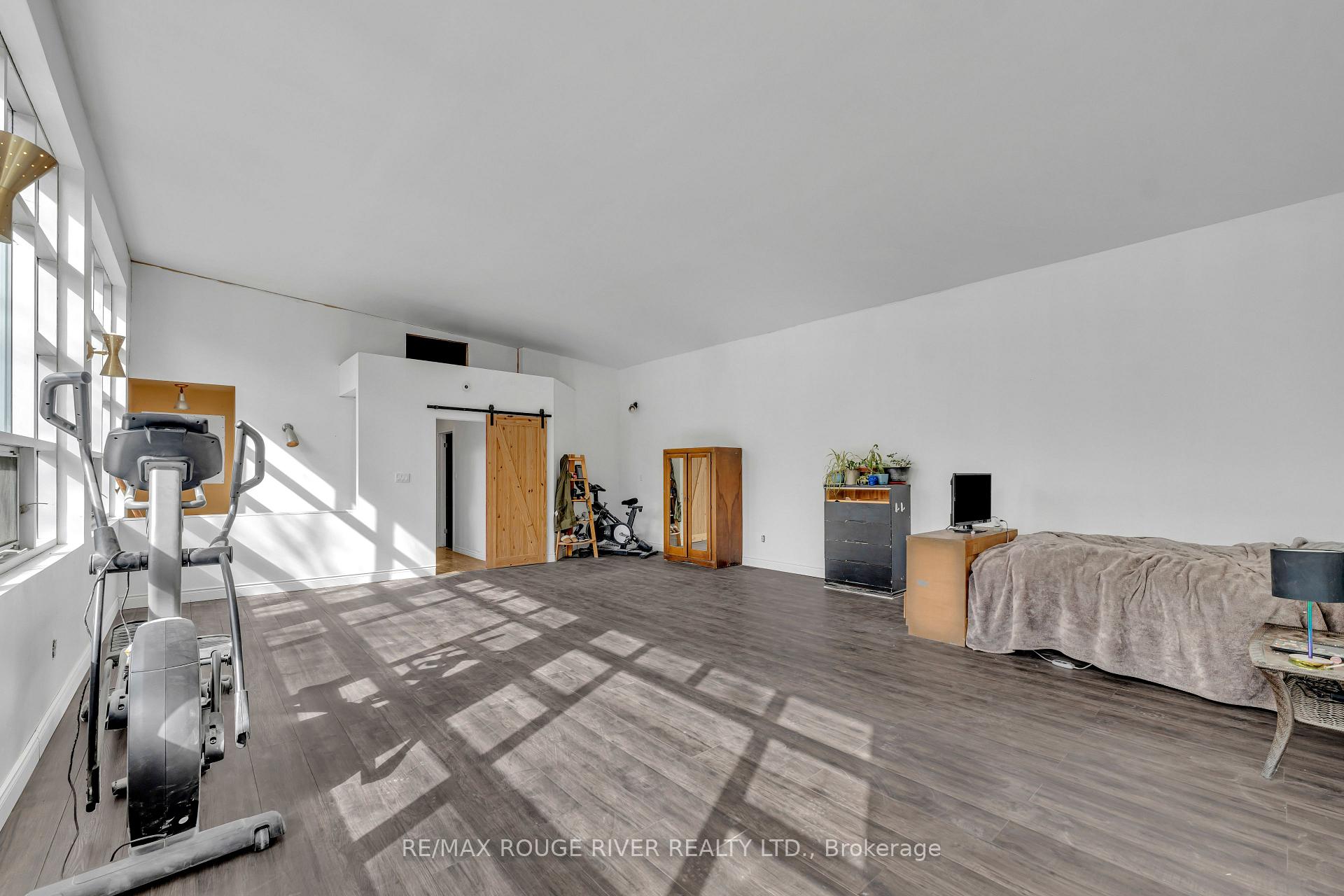 Photo 19 of 7523 Oak Ridges Drive, Hamilton Township, Rural Hamilton — HOMEH