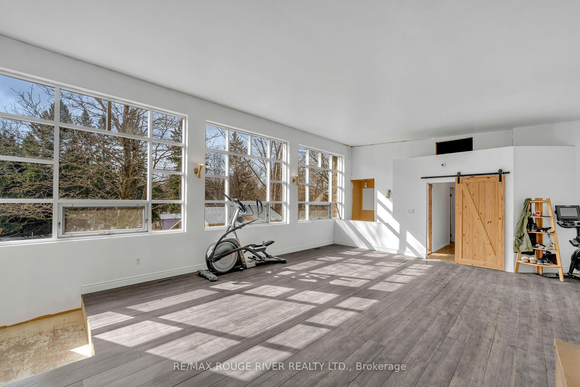 Photo 20 of 7523 Oak Ridges Drive, Hamilton Township, Rural Hamilton — HOMEH