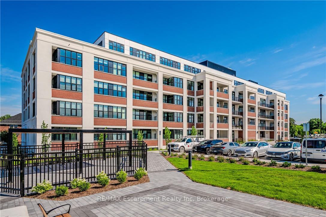 Photo 3 of Unit 528, 120 Huron Street, Guelph, St. Patrick's Ward — HOMEH