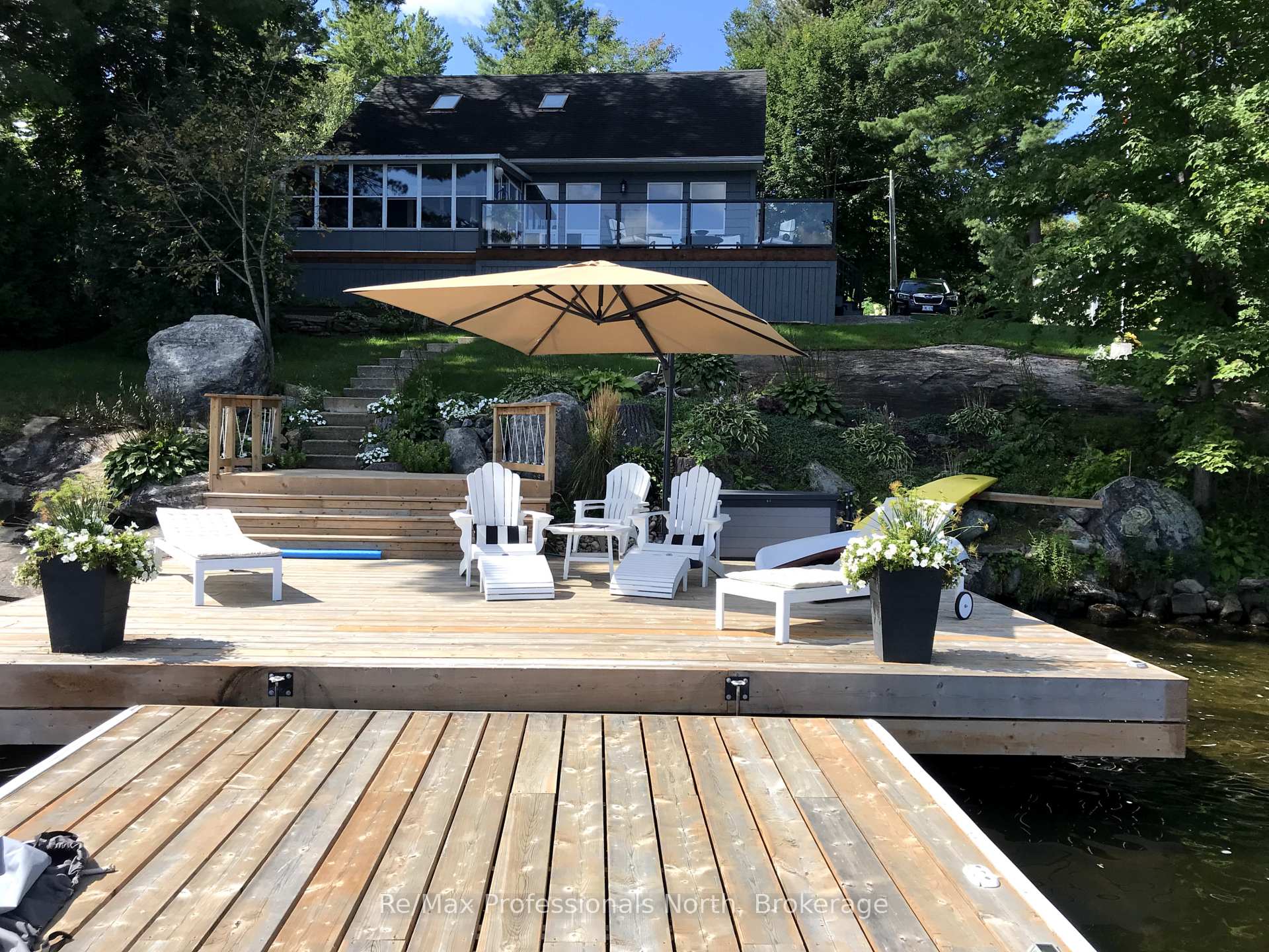 Photo 3 of 795 David Street E, Gravenhurst, Muskoka (S) — HOMEH