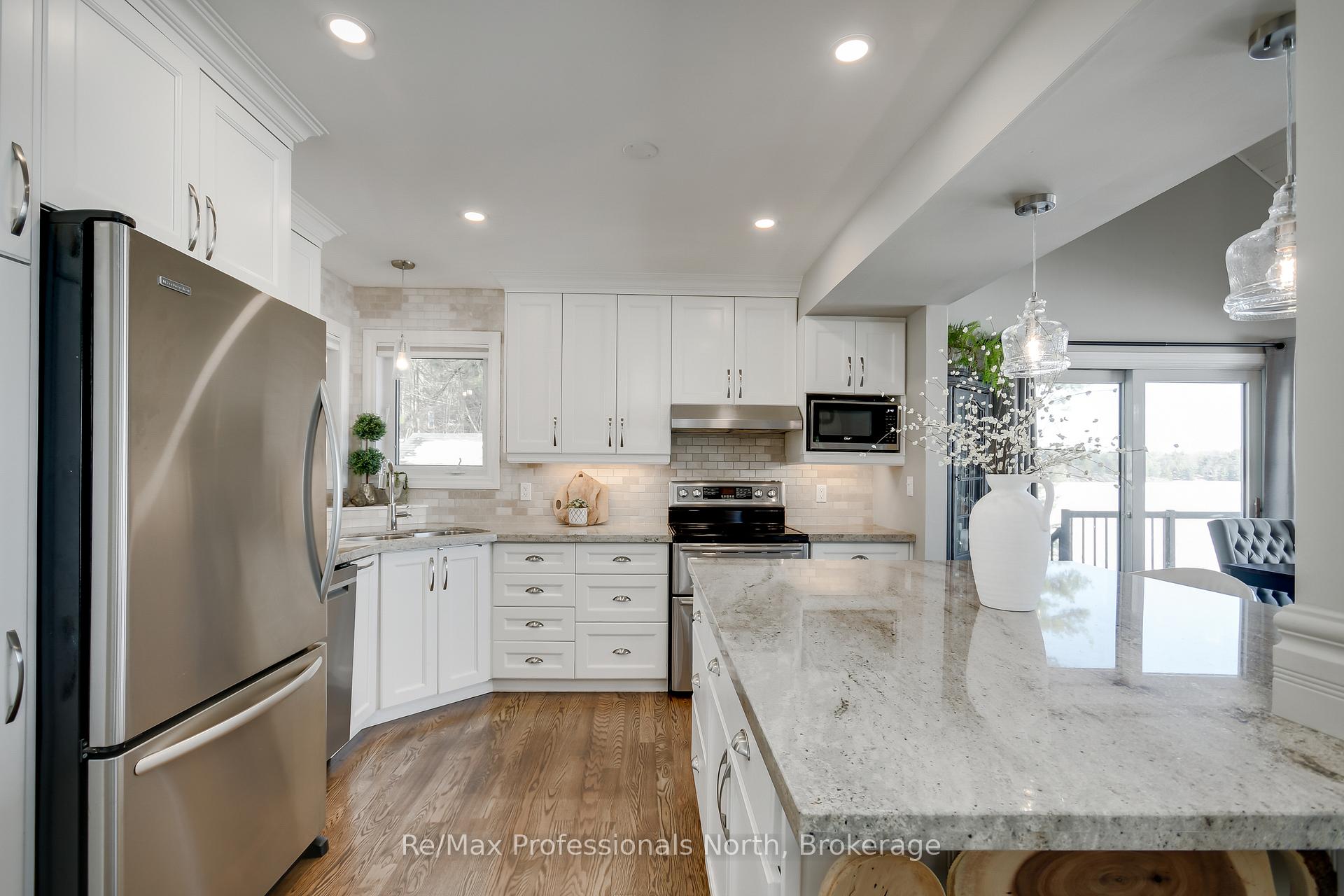 Photo 6 of 795 David Street E, Gravenhurst, Muskoka (S) — HOMEH