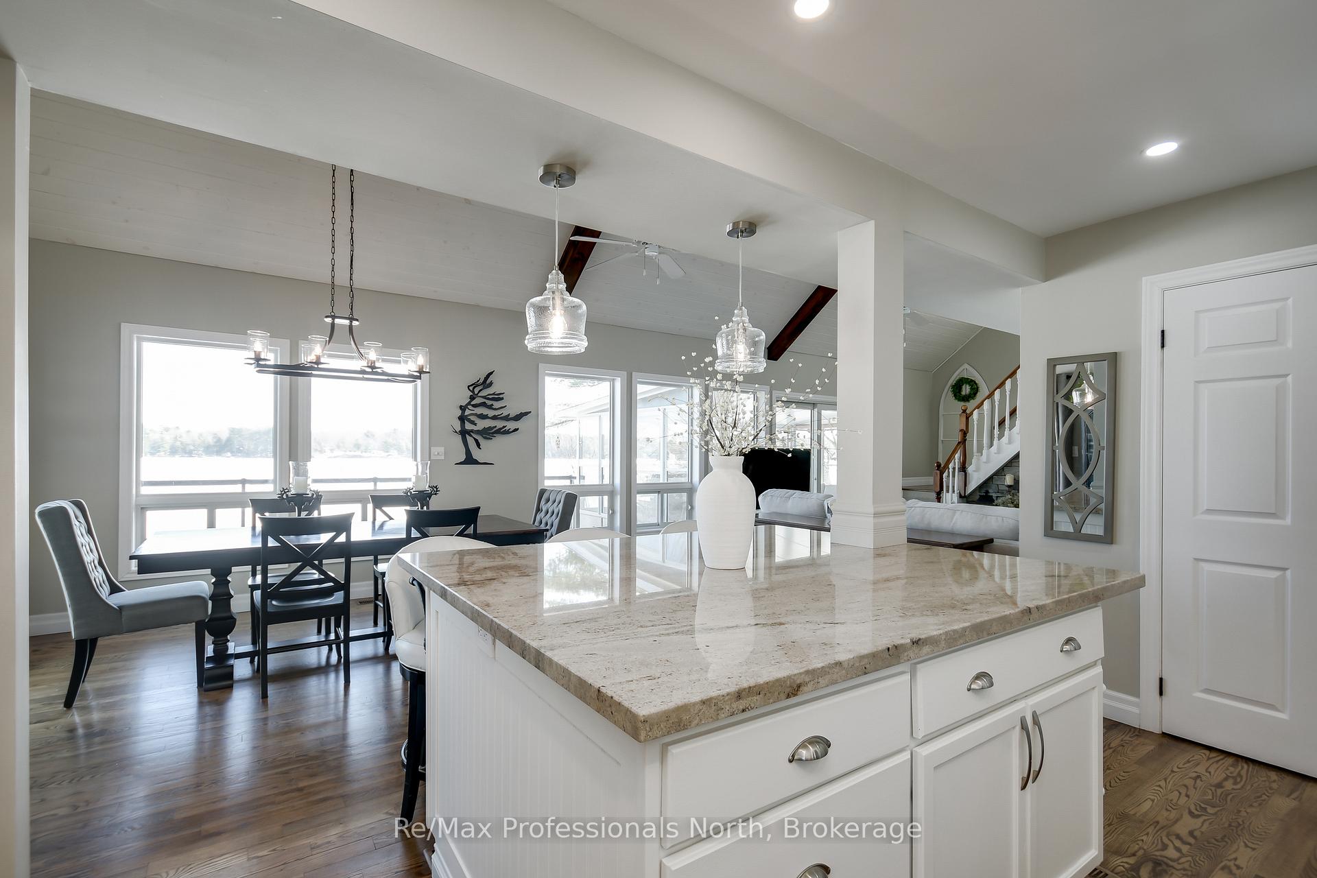 Photo 8 of 795 David Street E, Gravenhurst, Muskoka (S) — HOMEH