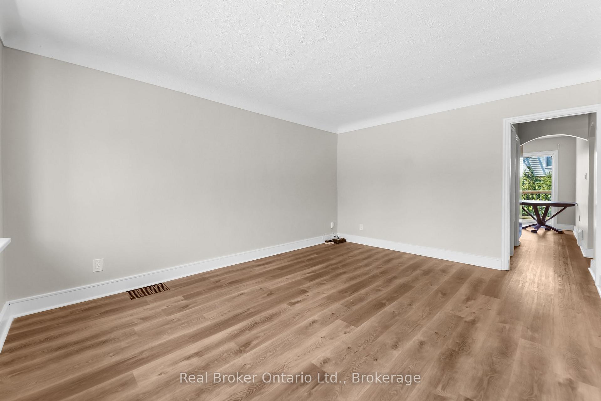 Photo 15 of Unit UPPER, 223 Bond Street N, Hamilton, Westdale — HOMEH