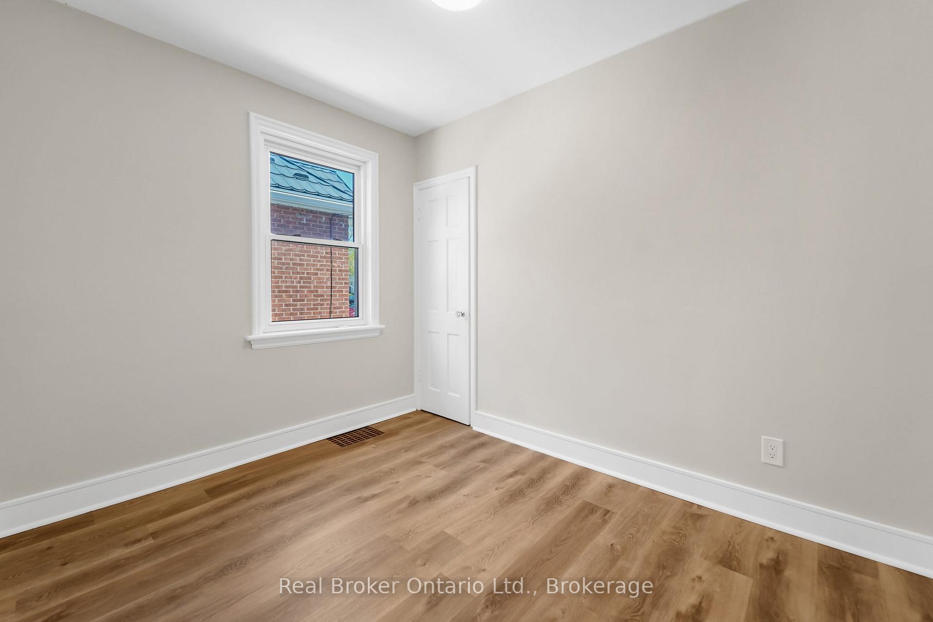 Photo 24 of Unit UPPER, 223 Bond Street N, Hamilton, Westdale — HOMEH