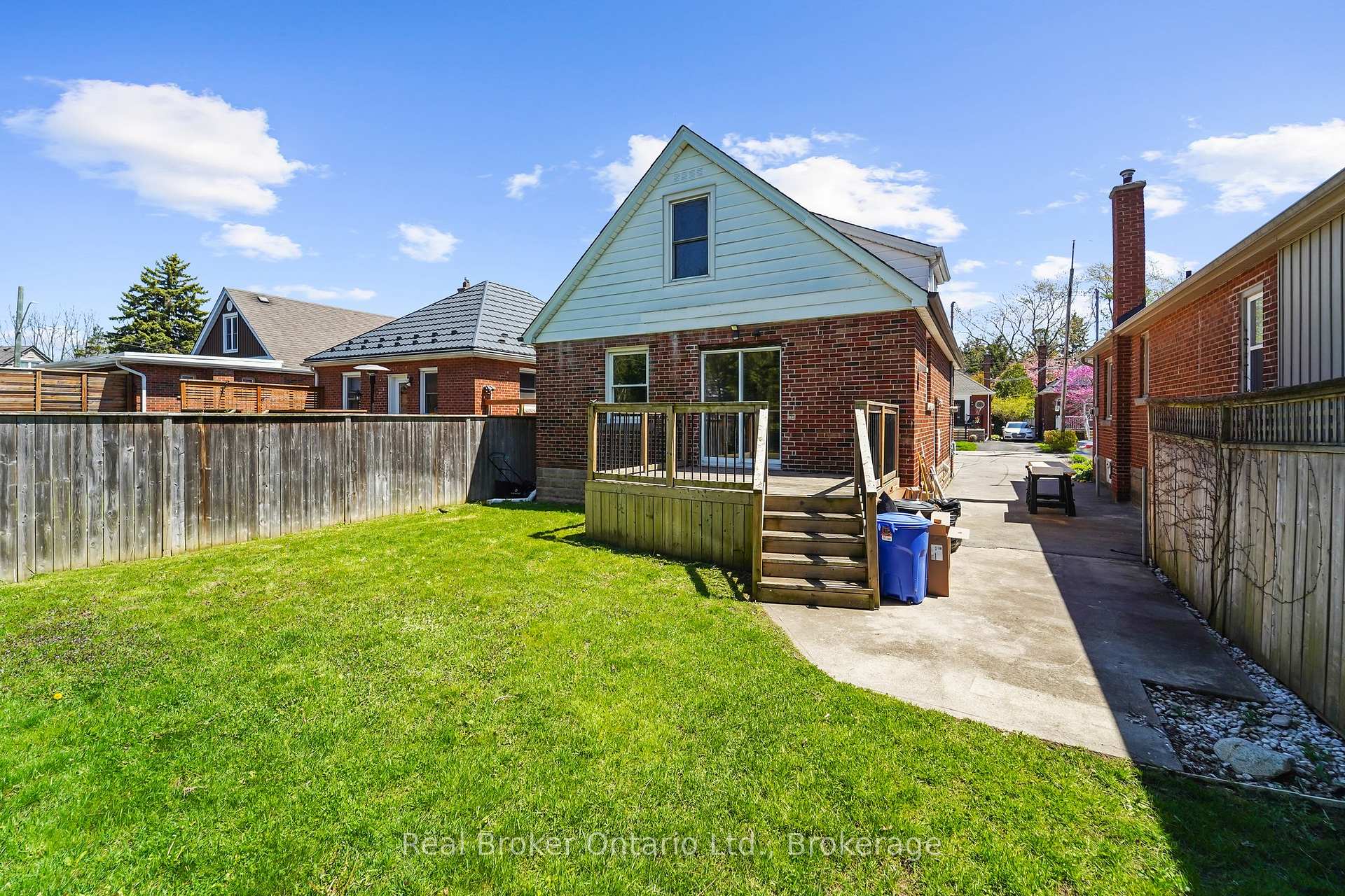 Photo 22 of Unit UPPER, 223 Bond Street N, Hamilton, Westdale — HOMEH