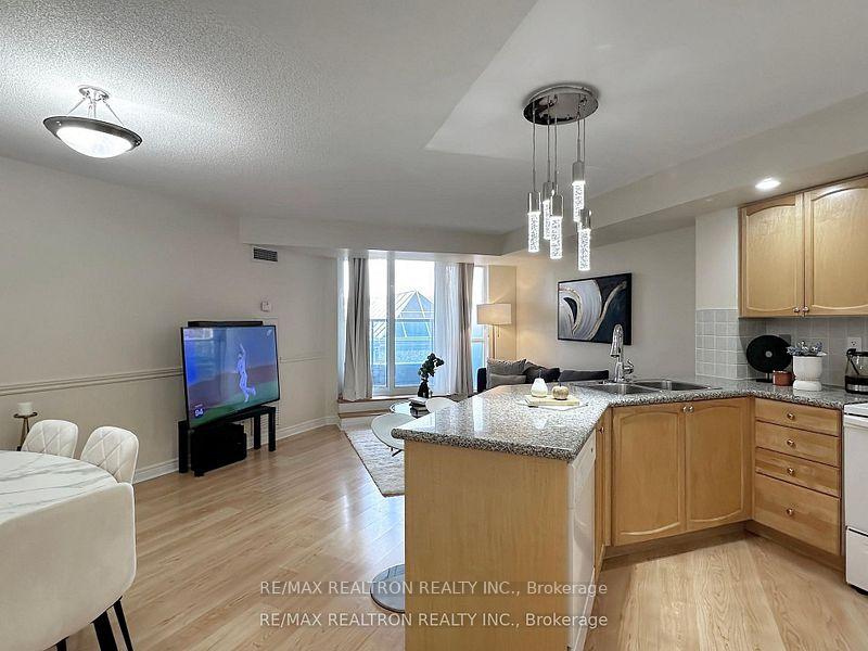 Photo 19 of Unit 334, 33 Cox Boulevard, Markham, Unionville — HOMEH