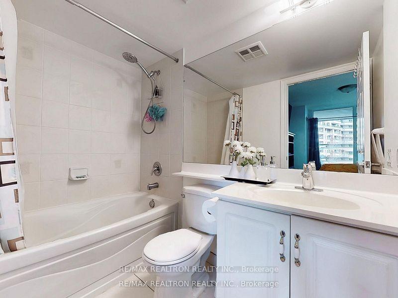 Photo 30 of Unit 334, 33 Cox Boulevard, Markham, Unionville — HOMEH