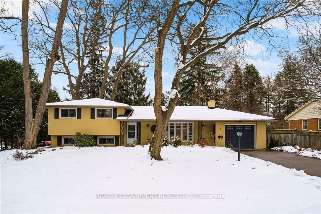 Photo 1 of 3 Hatfield Place, Hamilton, Dundas — HOMEH