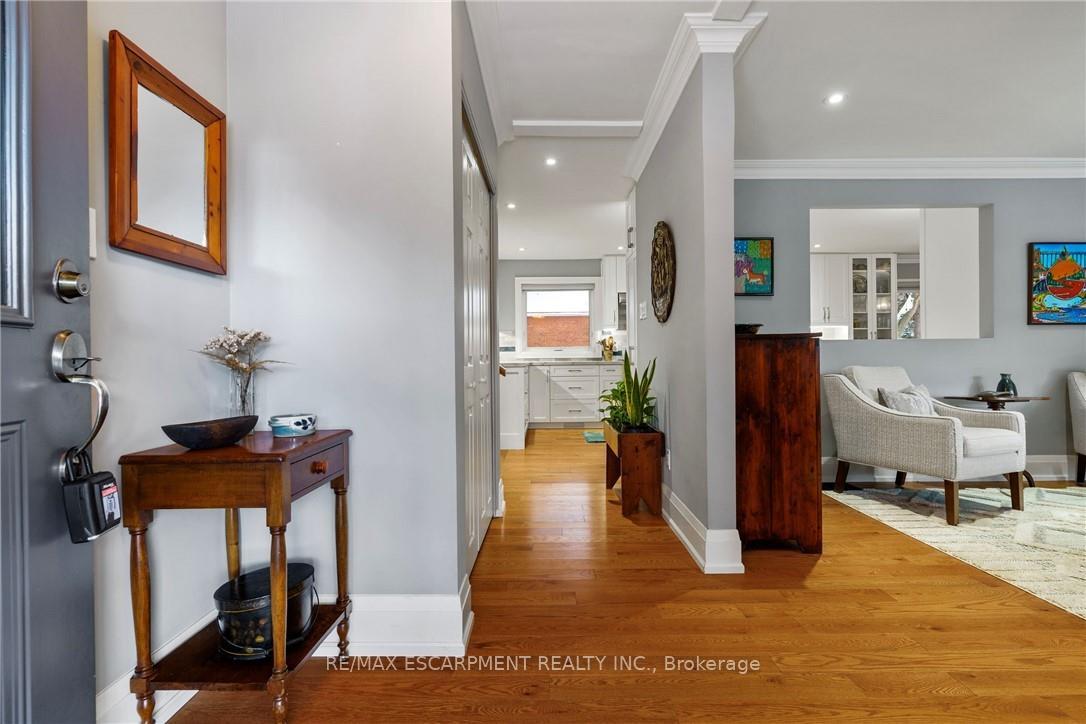 Photo 4 of 3 Hatfield Place, Hamilton, Dundas — HOMEH