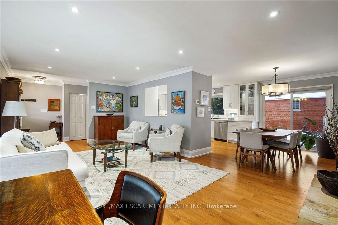 Photo 9 of 3 Hatfield Place, Hamilton, Dundas — HOMEH