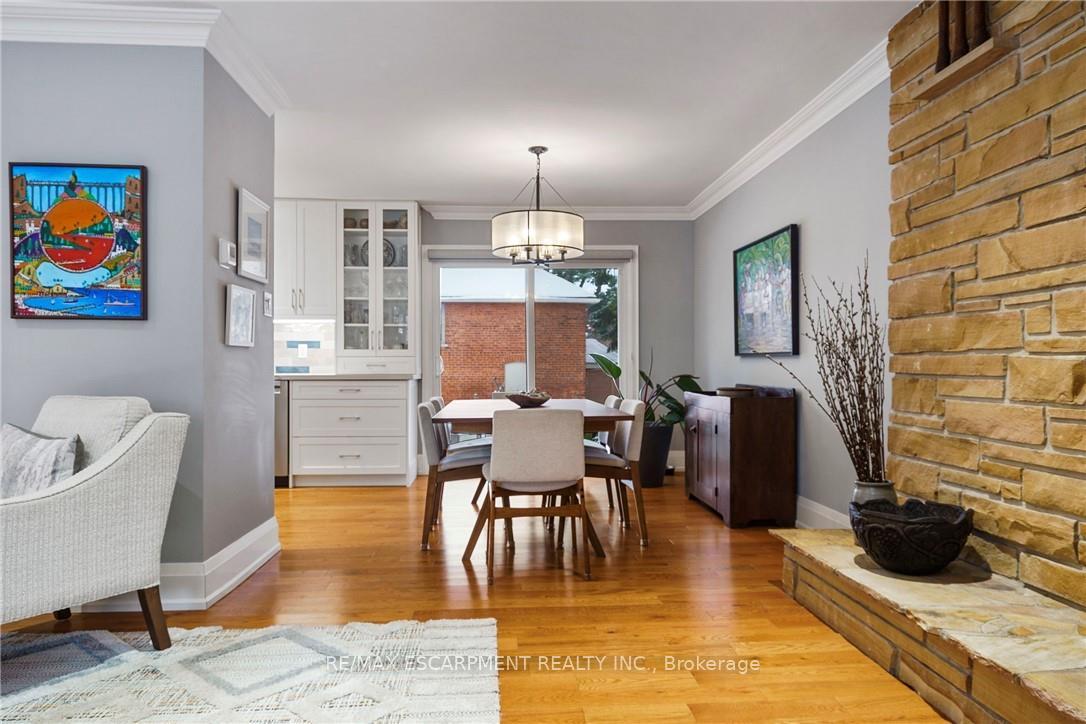 Photo 10 of 3 Hatfield Place, Hamilton, Dundas — HOMEH