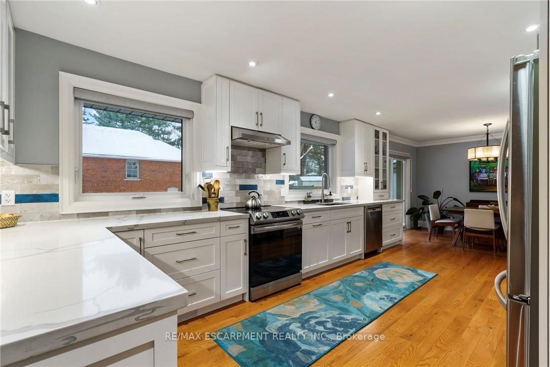 Photo 16 of 3 Hatfield Place, Hamilton, Dundas — HOMEH