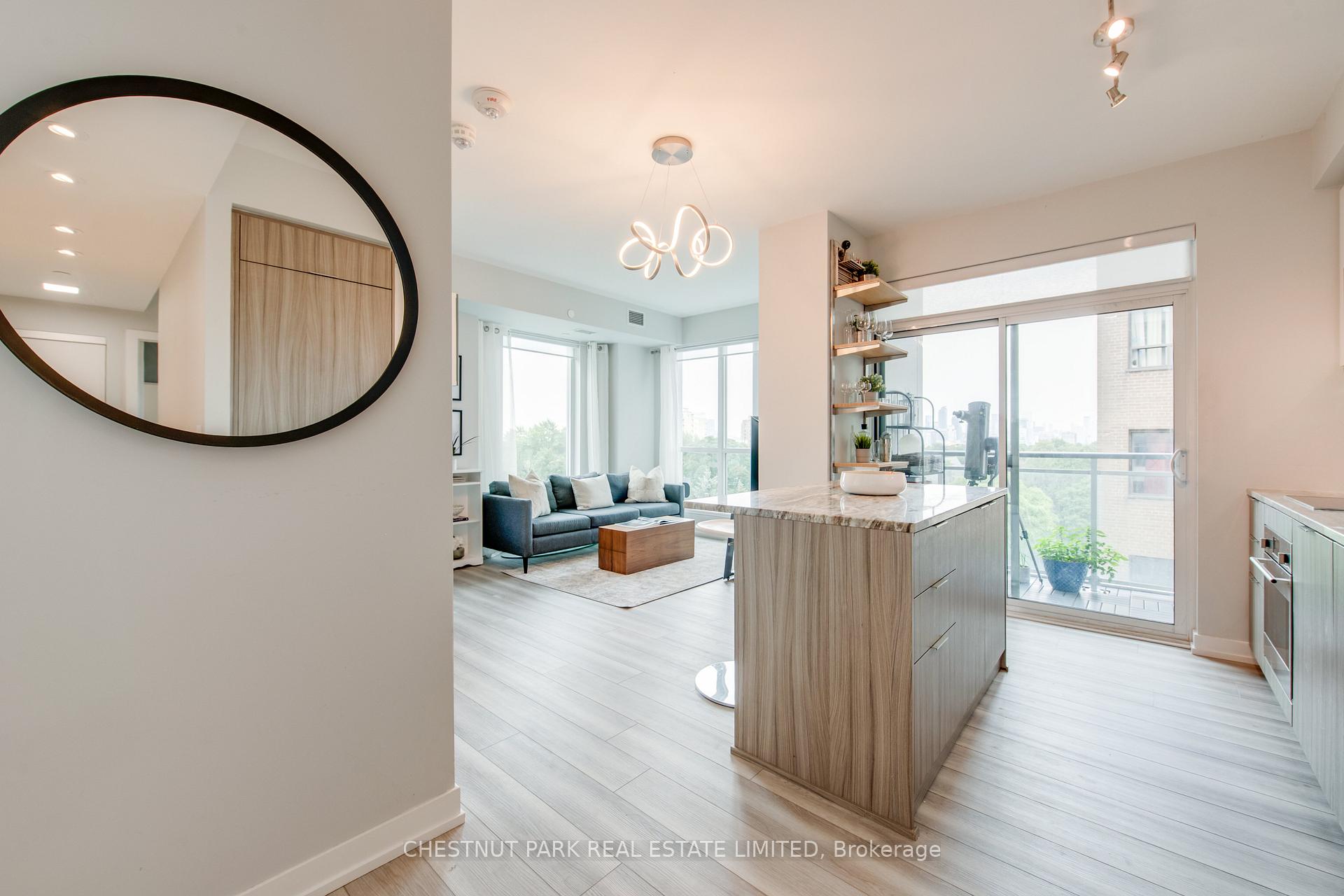 Front of Unit 614, 223 St. Clair Avenue W
