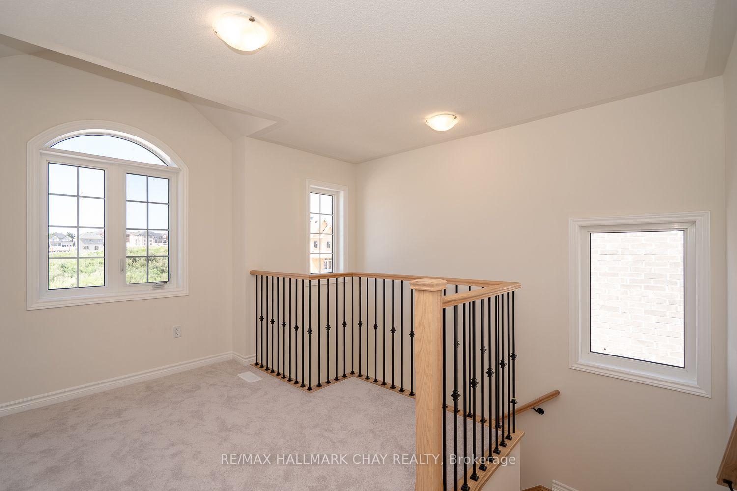 Photo 11 of 21 Fenn Crescent, New Tecumseth, Alliston — HOMEH