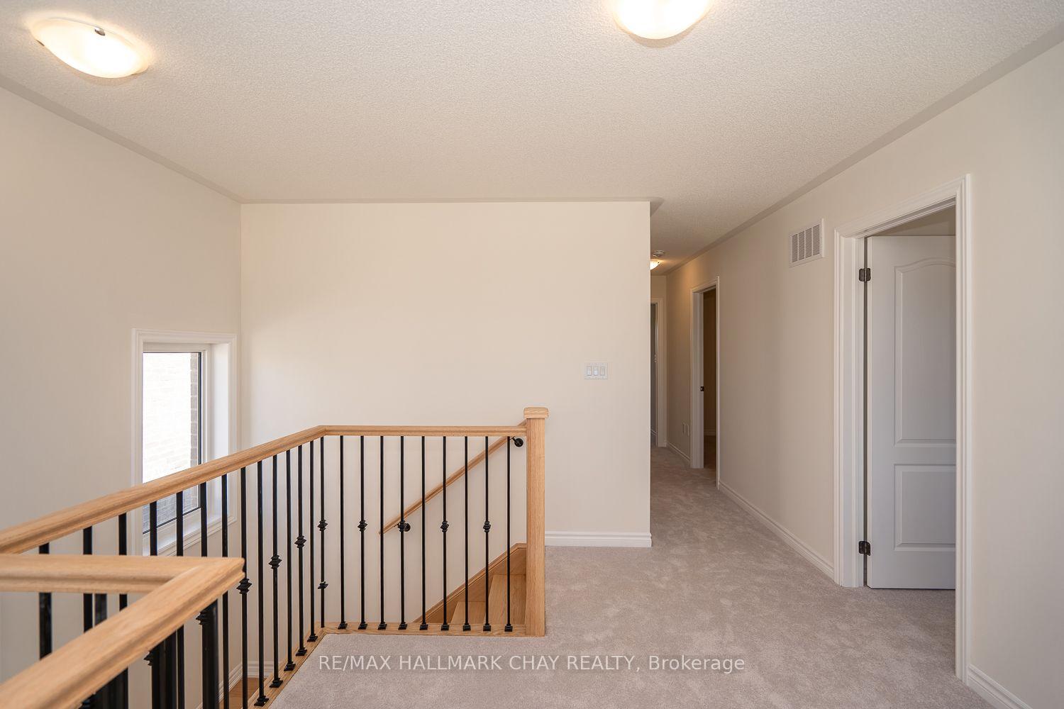 Photo 13 of 21 Fenn Crescent, New Tecumseth, Alliston — HOMEH