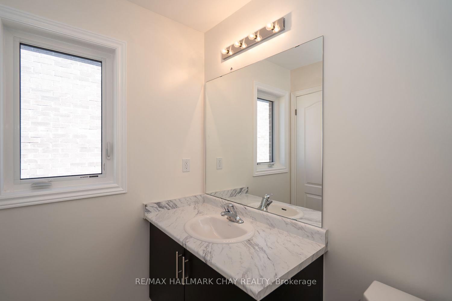 Photo 22 of 21 Fenn Crescent, New Tecumseth, Alliston — HOMEH