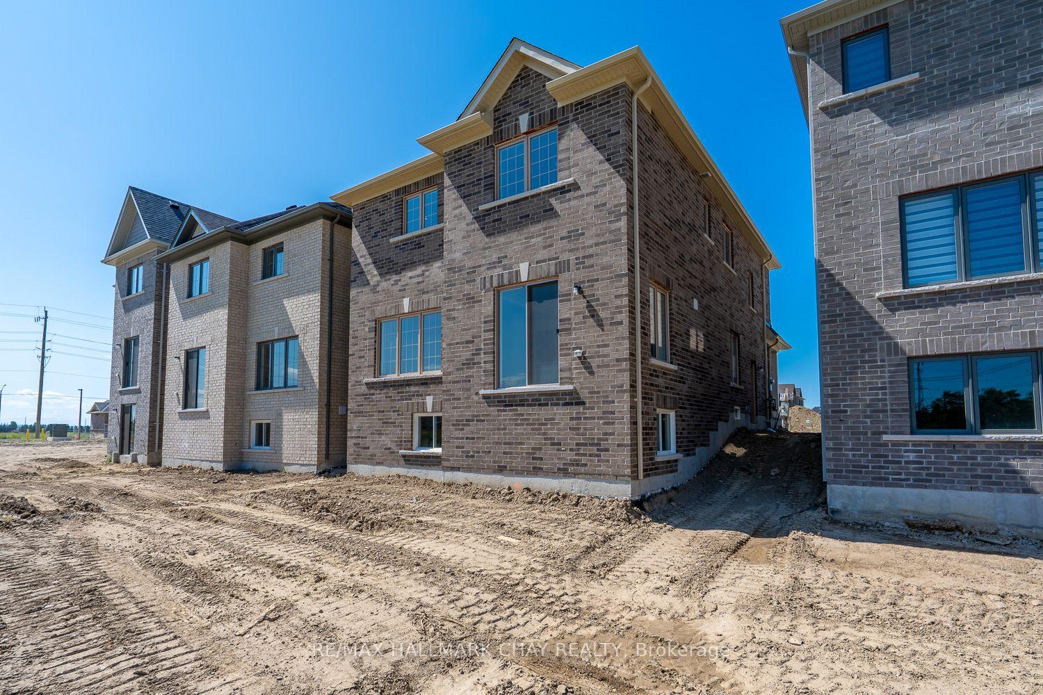 Photo 27 of 21 Fenn Crescent, New Tecumseth, Alliston — HOMEH