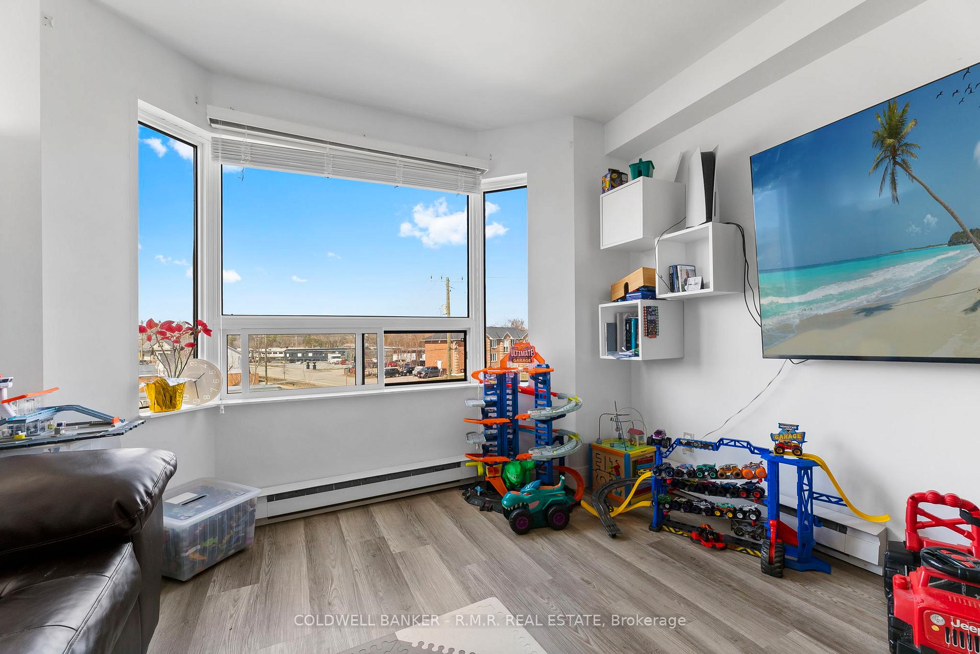 Photo 12 of Unit 301, 41 Ash Street, Uxbridge — HOMEH