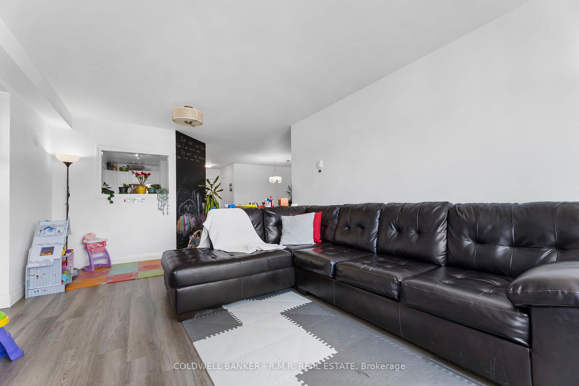 Photo 2 of Unit 301, 41 Ash Street, Uxbridge — HOMEH