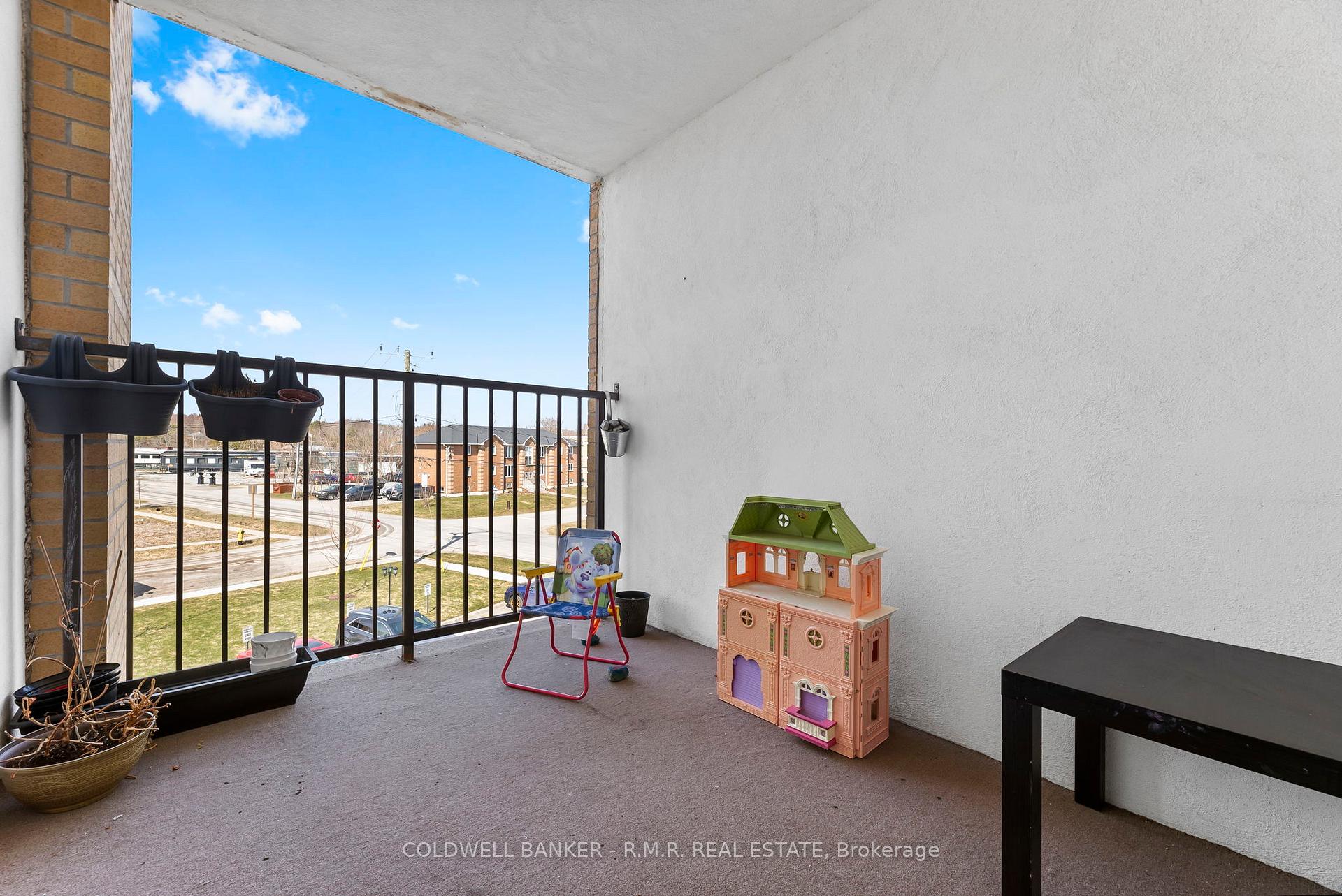 Photo 15 of Unit 301, 41 Ash Street, Uxbridge — HOMEH