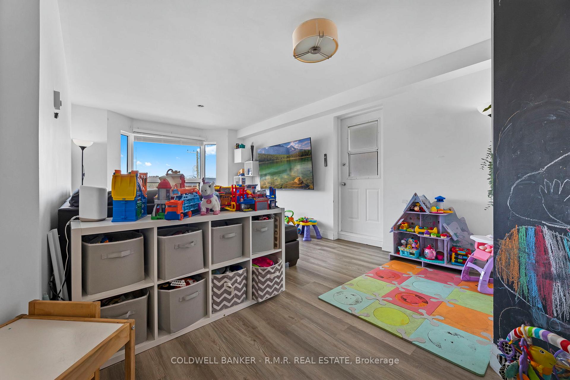 Photo 17 of Unit 301, 41 Ash Street, Uxbridge — HOMEH