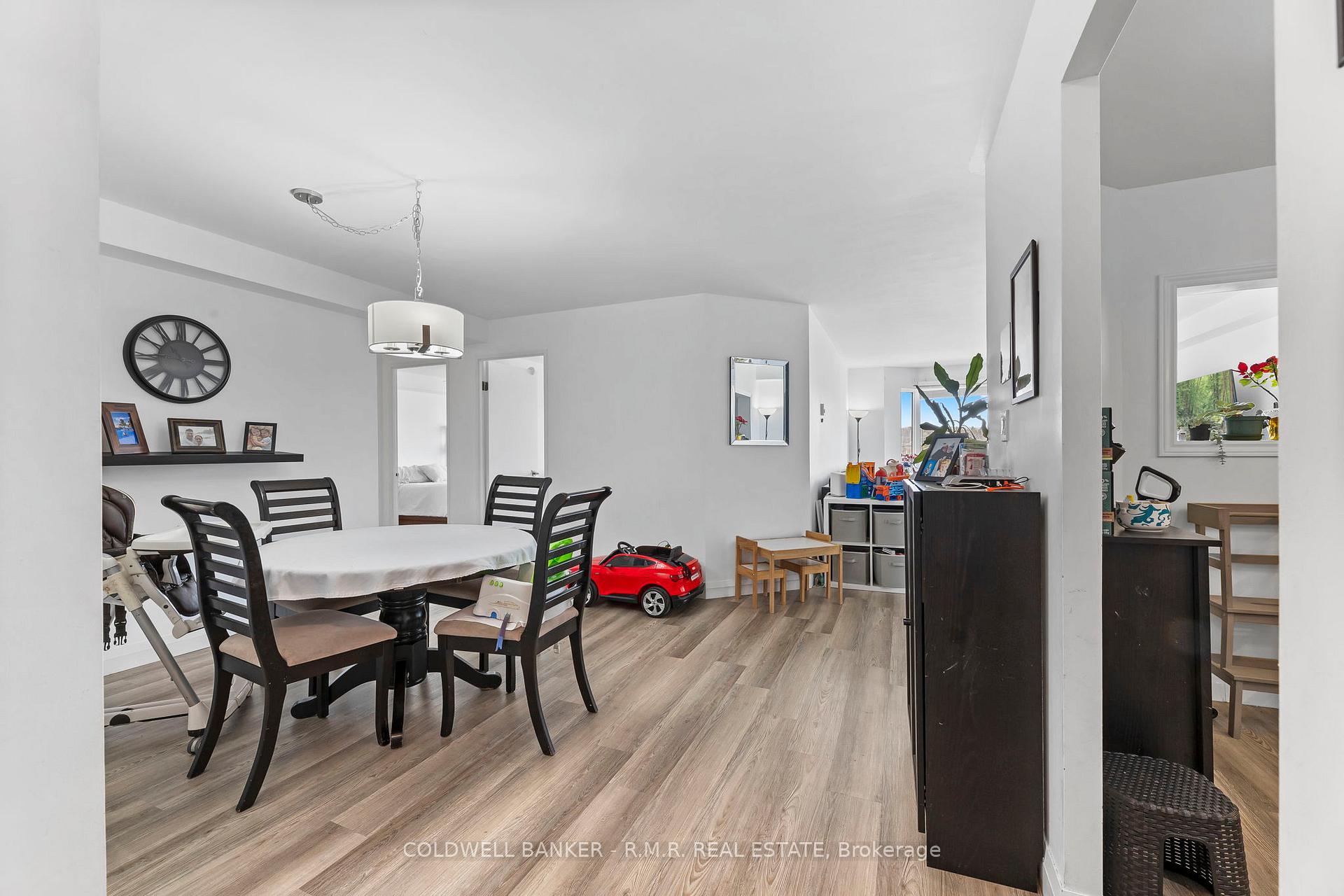 Photo 18 of Unit 301, 41 Ash Street, Uxbridge — HOMEH