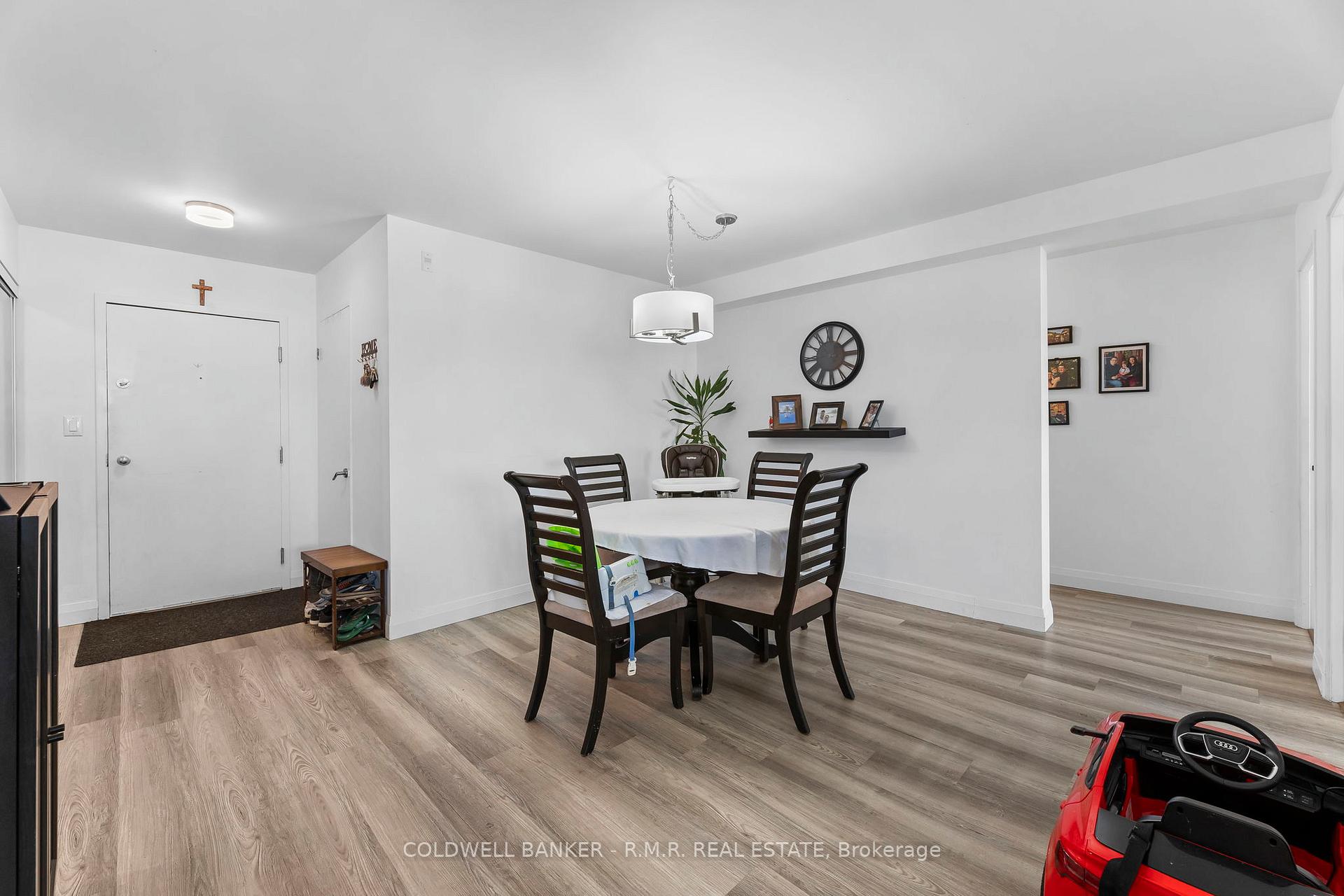 Photo 9 of Unit 301, 41 Ash Street, Uxbridge — HOMEH