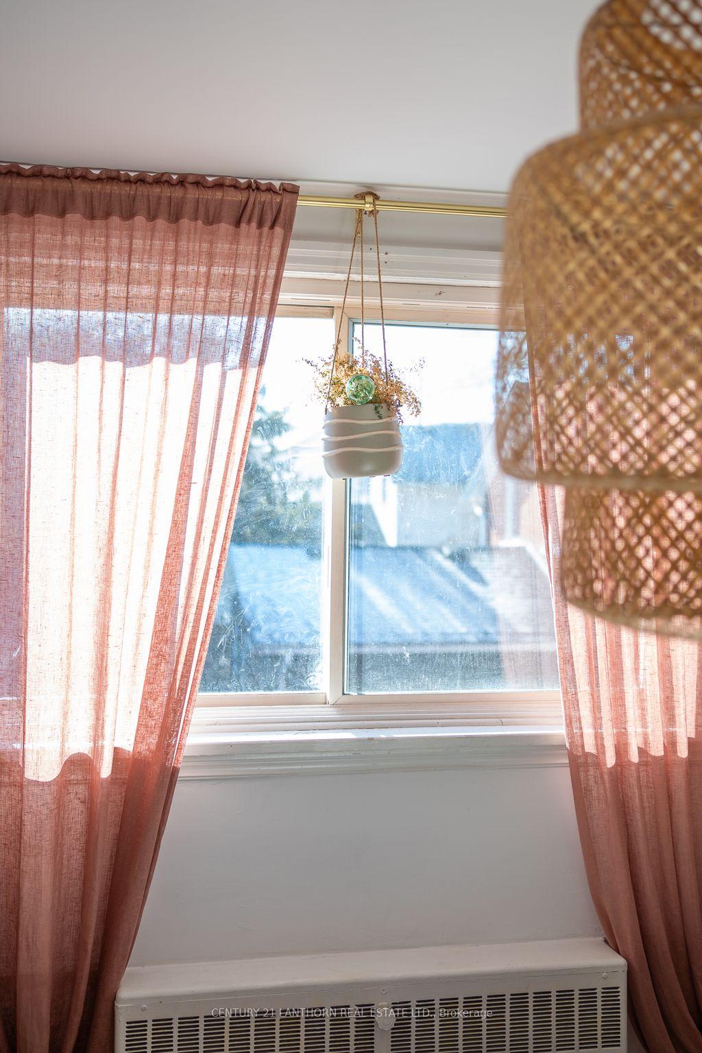 Photo 9 of 137 Catharine Street, Belleville, Belleville Ward — HOMEH
