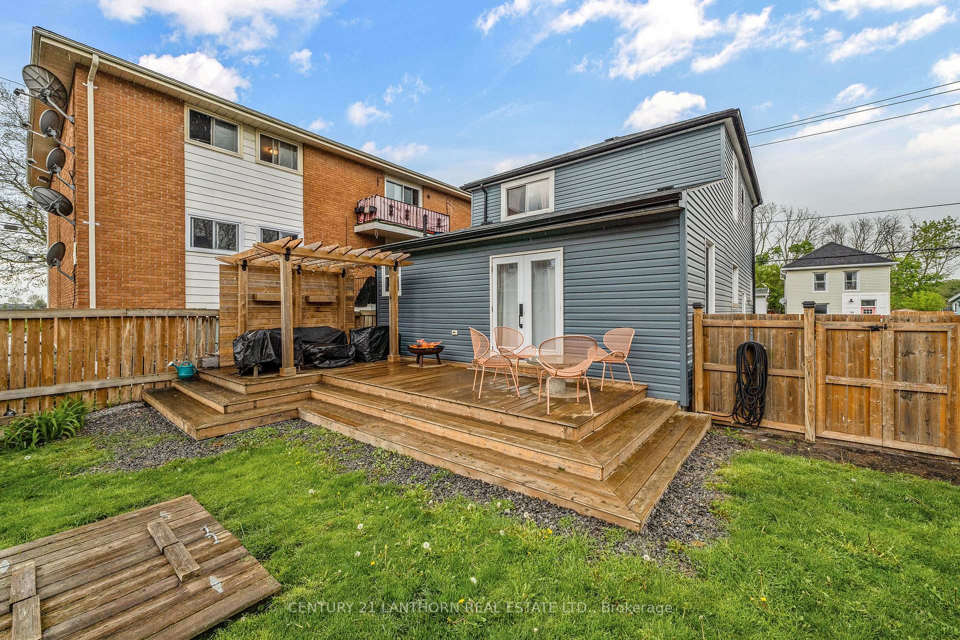 Photo 13 of 137 Catharine Street, Belleville, Belleville Ward — HOMEH