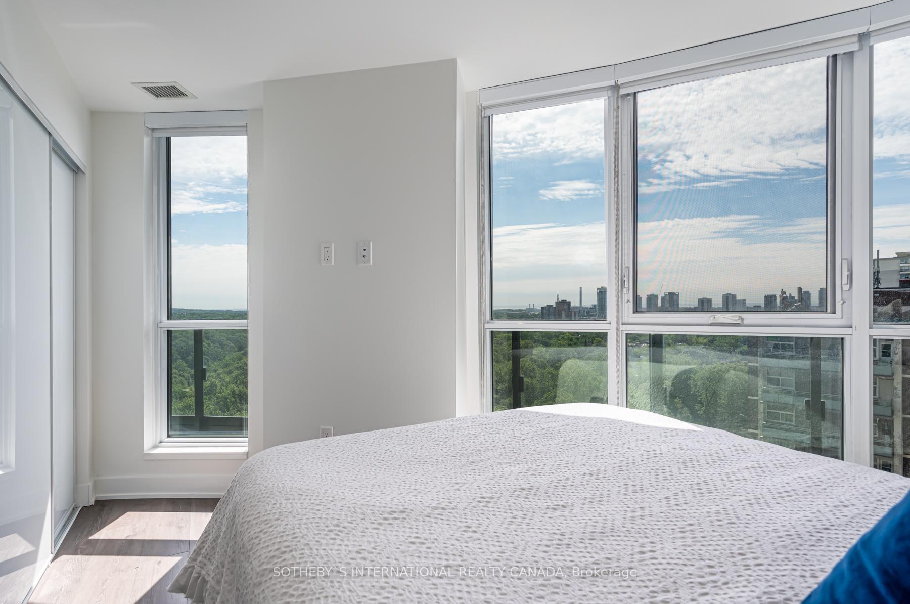 Photo 8 of Unit 1418, 585 Bloor Street E, Toronto, North St. James Town — HOMEH