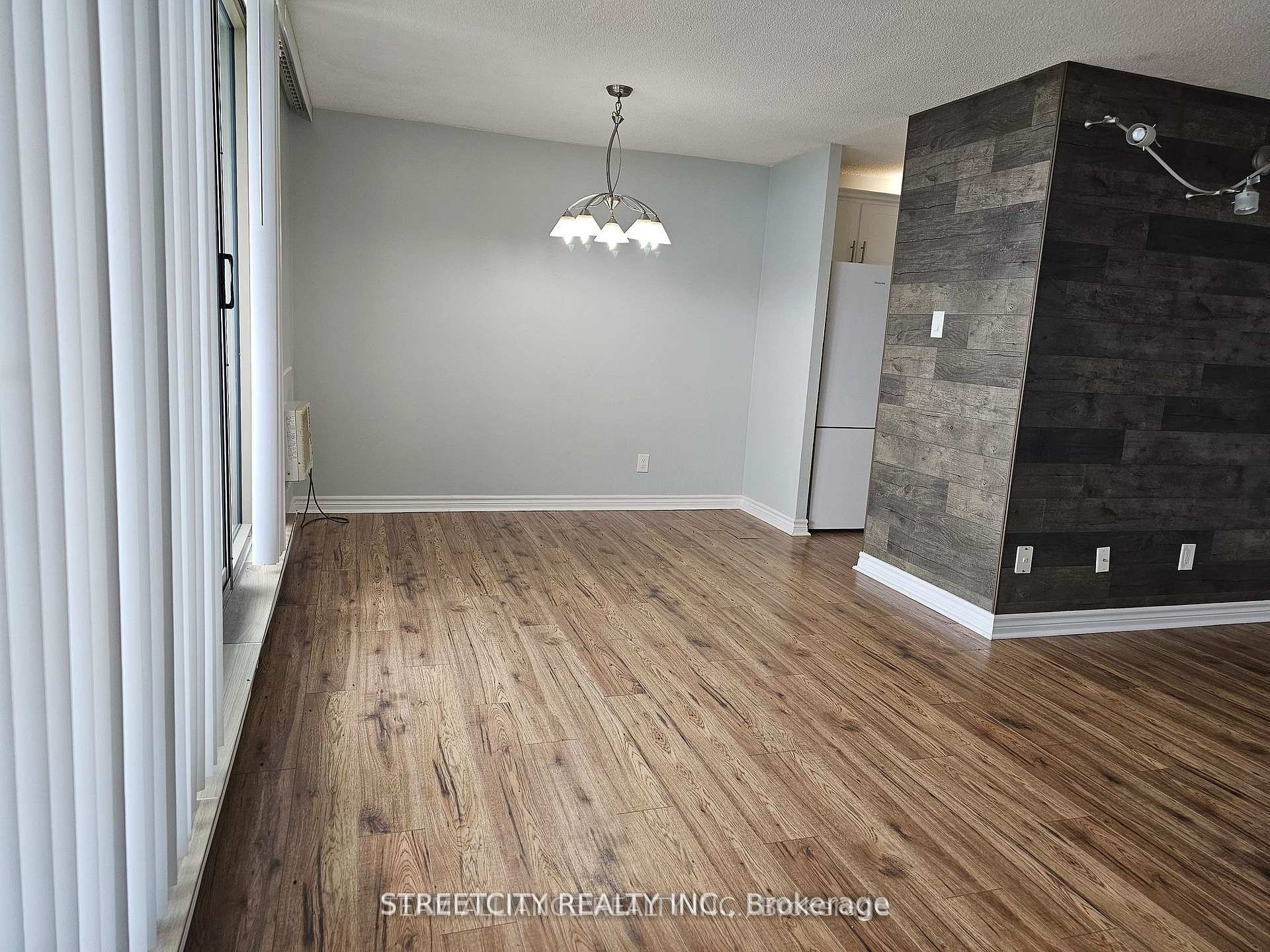 Photo 7 of Unit 712, 1103 Jalna Boulevard, London, South X — HOMEH