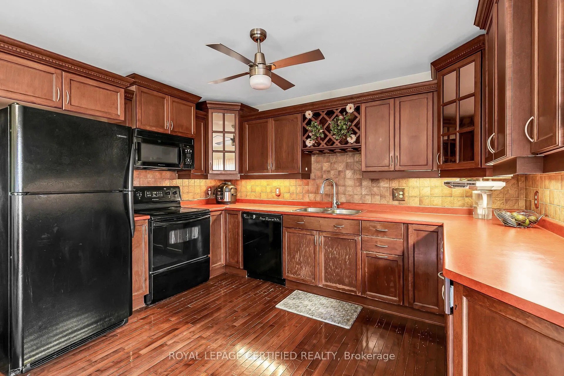 Photo 15 of 181 Rockhaven Drive, Lakeshore — HOMEH