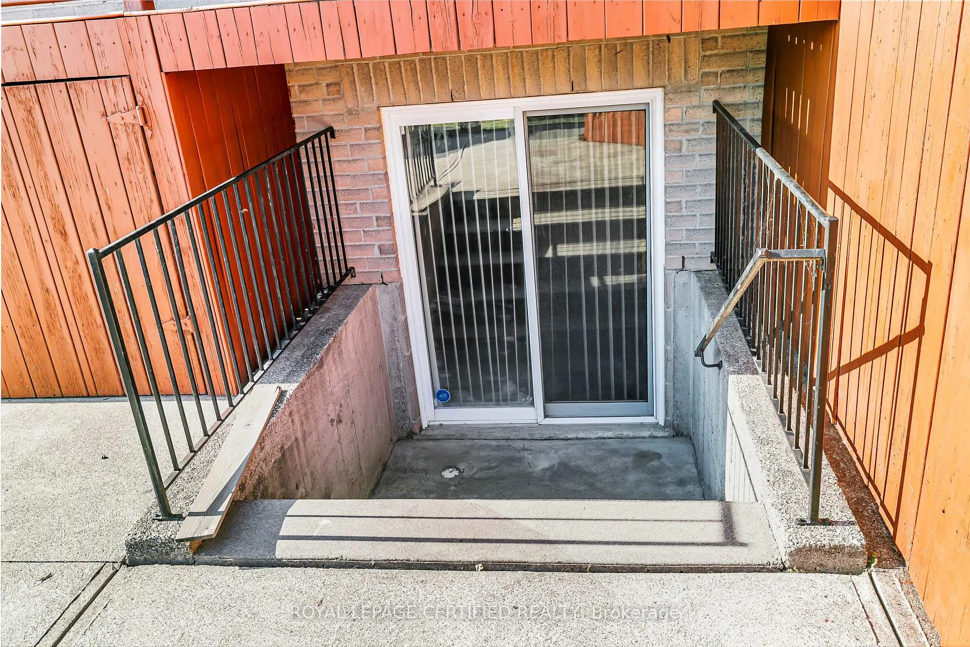 Photo 38 of 181 Rockhaven Drive, Lakeshore — HOMEH