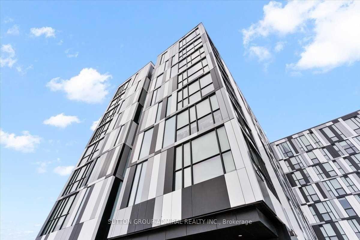 Front of Unit 636, 1900 Simcoe Street N