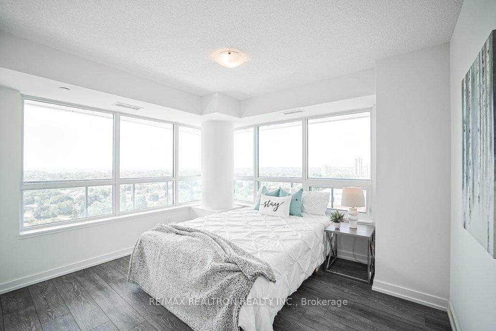 Photo 3 of Unit 1504, 1455 Celebration Drive, Pickering, Bay Ridges — HOMEH