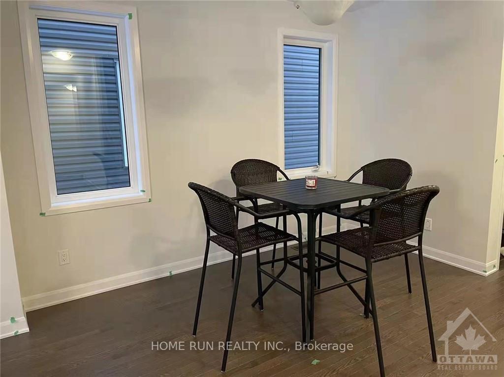 Photo 5 of 778 Cappamore Drive, Ottawa, Barrhaven - Half Moon Bay — HOMEH