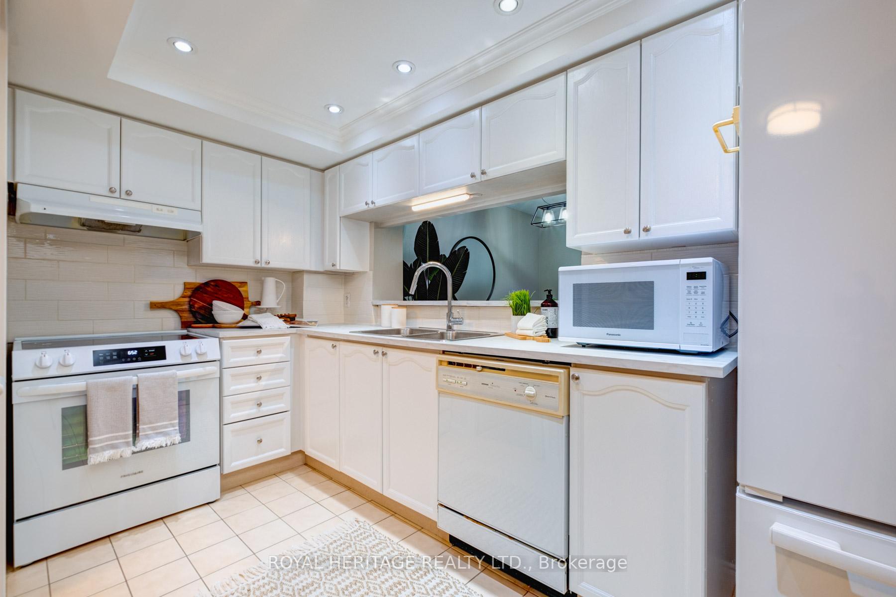 Photo 12 of Unit 210, 360 Watson Street W, Whitby, Port Whitby — HOMEH