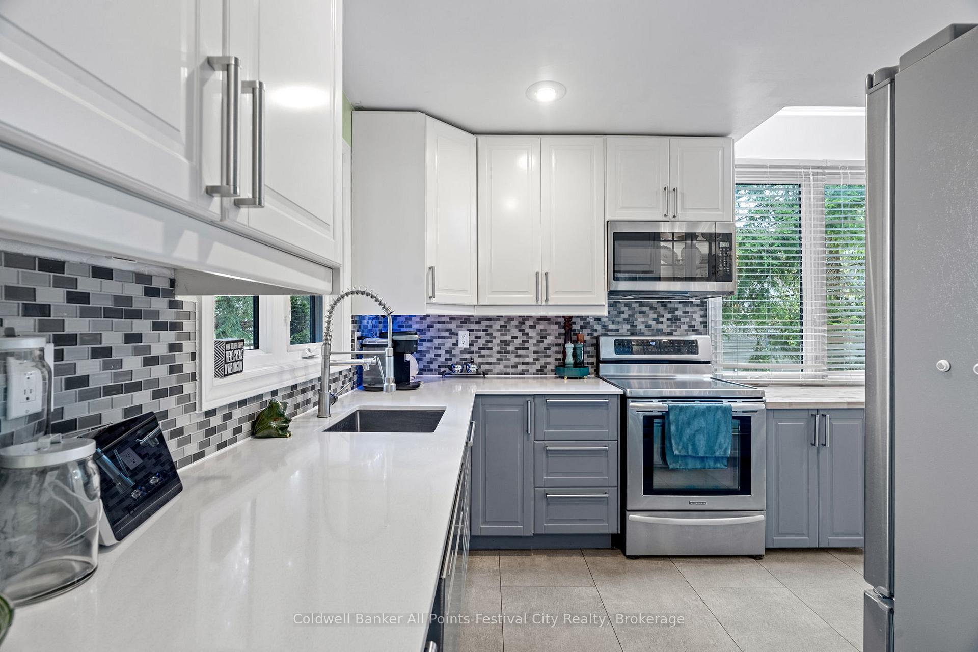 Photo 3 of Unit #24, 76582 Jowett's Grove, Middlesex Centre, Rural Middlesex Centre — HOMEH