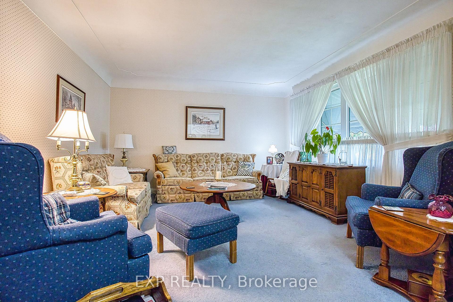 Photo 6 of 54 Garden Drive, Grimsby, Grimsby West — HOMEH