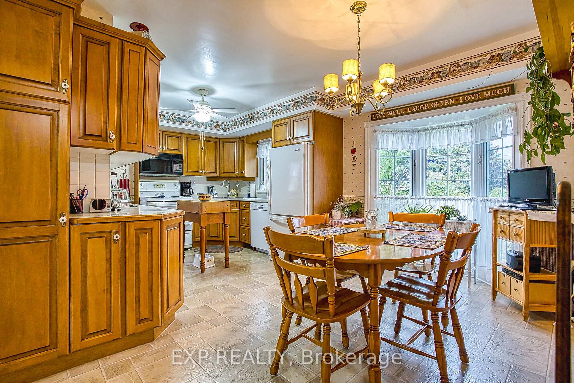 Photo 9 of 54 Garden Drive, Grimsby, Grimsby West — HOMEH