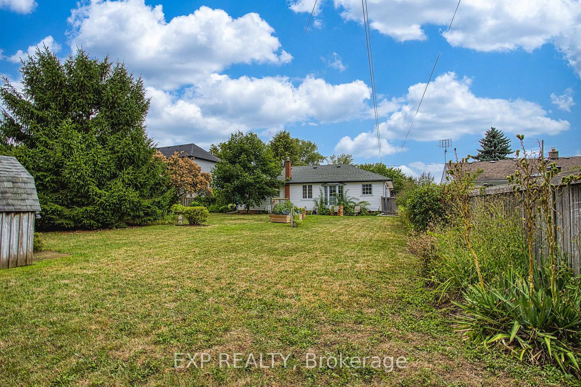 Photo 28 of 54 Garden Drive, Grimsby, Grimsby West — HOMEH