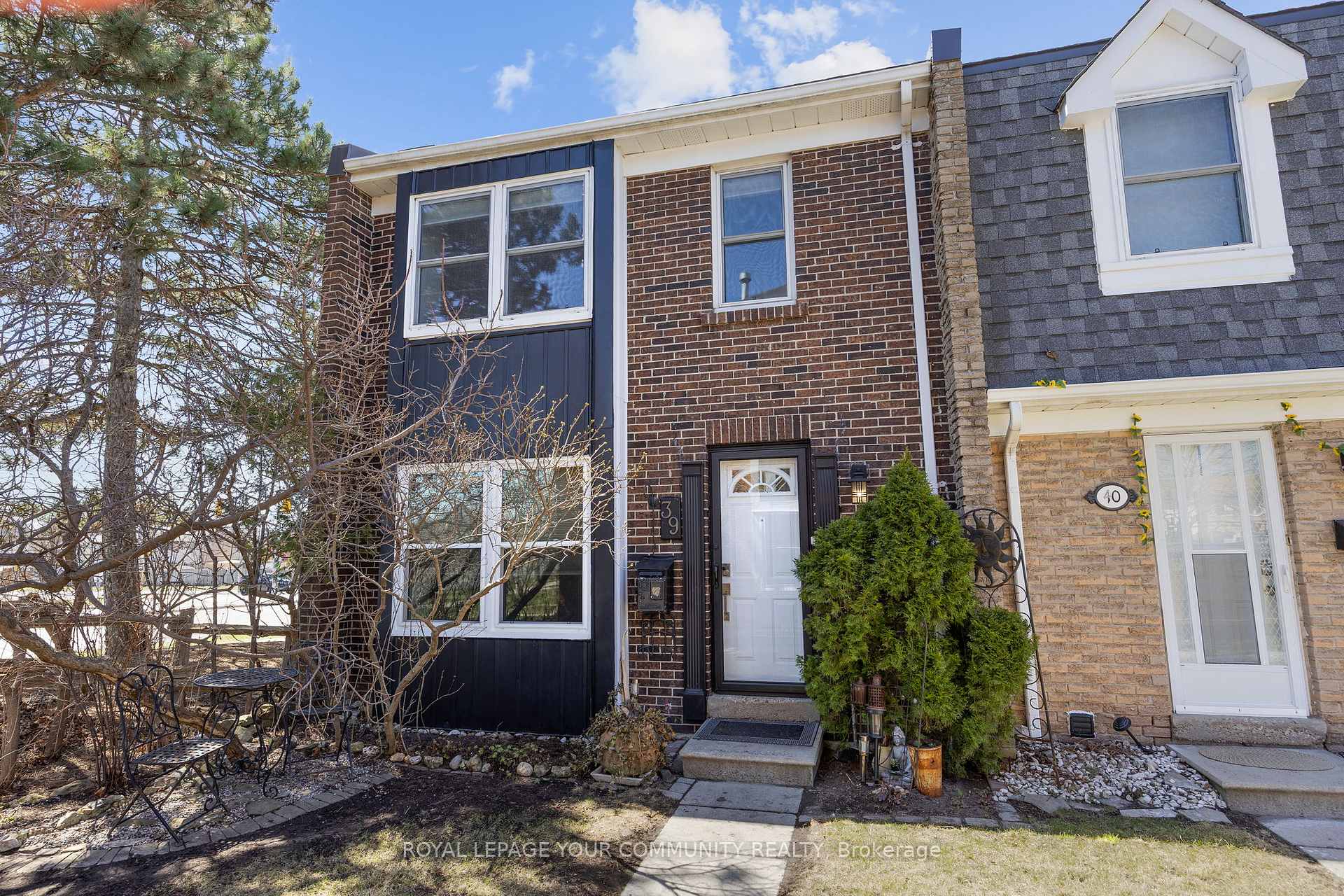 Front of Unit 39, 1020 Central Park Drive