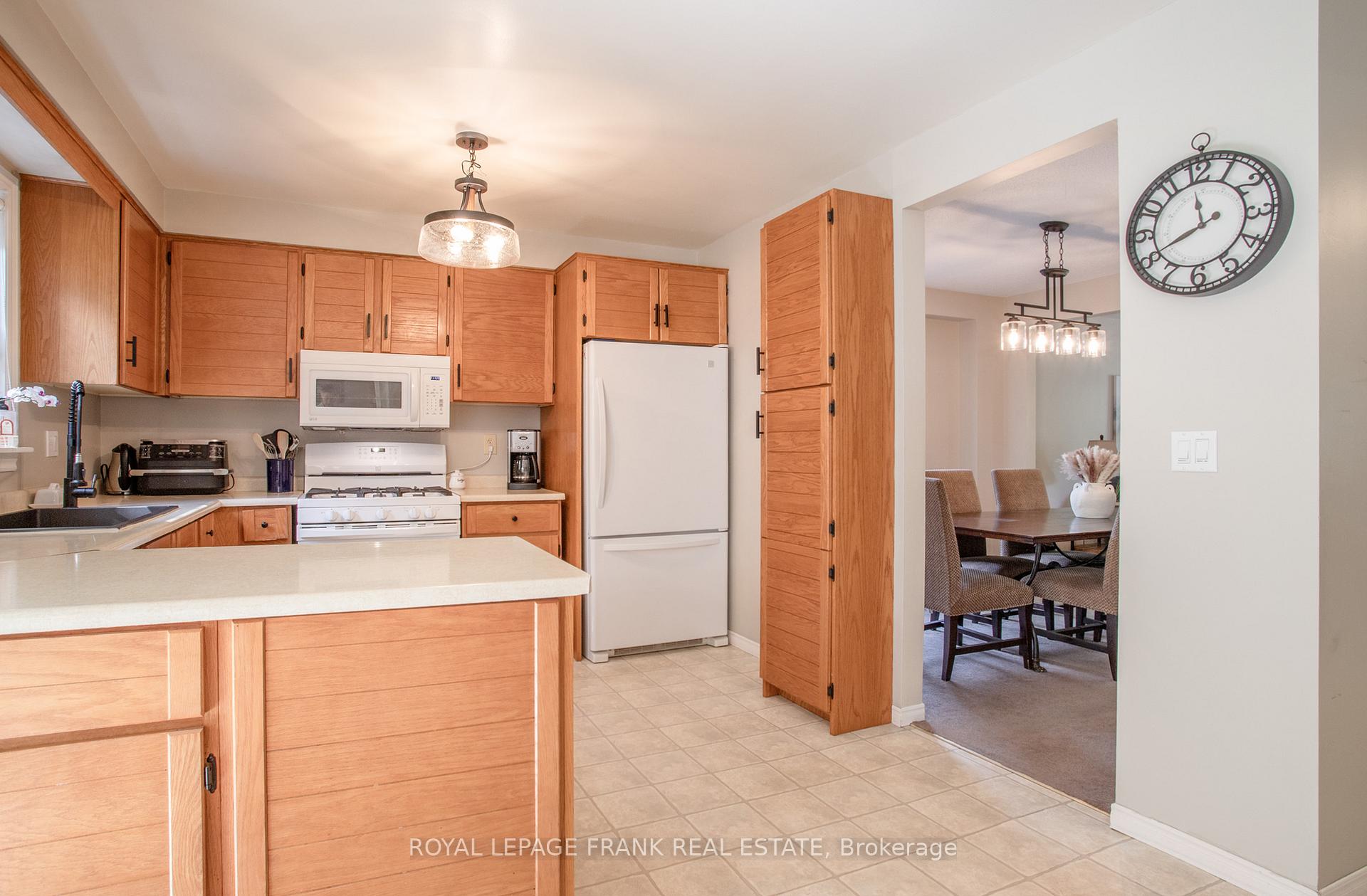 Photo 11 of 99 Hart Boulevard, Clarington, Newcastle — HOMEH